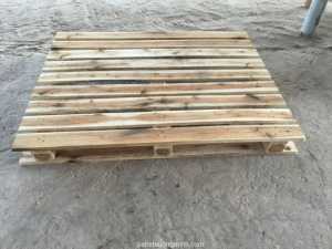 pallet gỗ 1100x1425 mm dùng chứa bành cao su